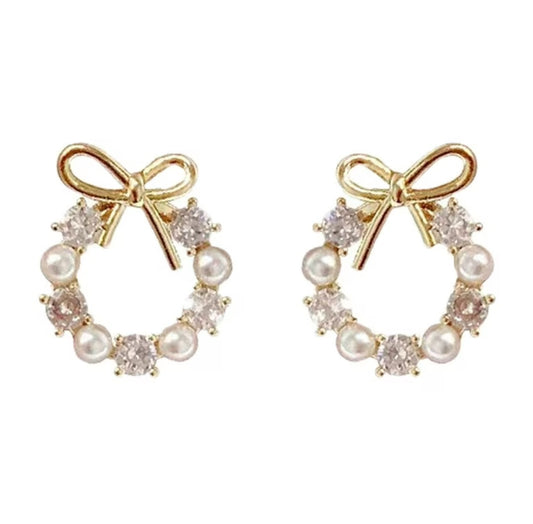 Gorgeous Pearl Bow Earrings