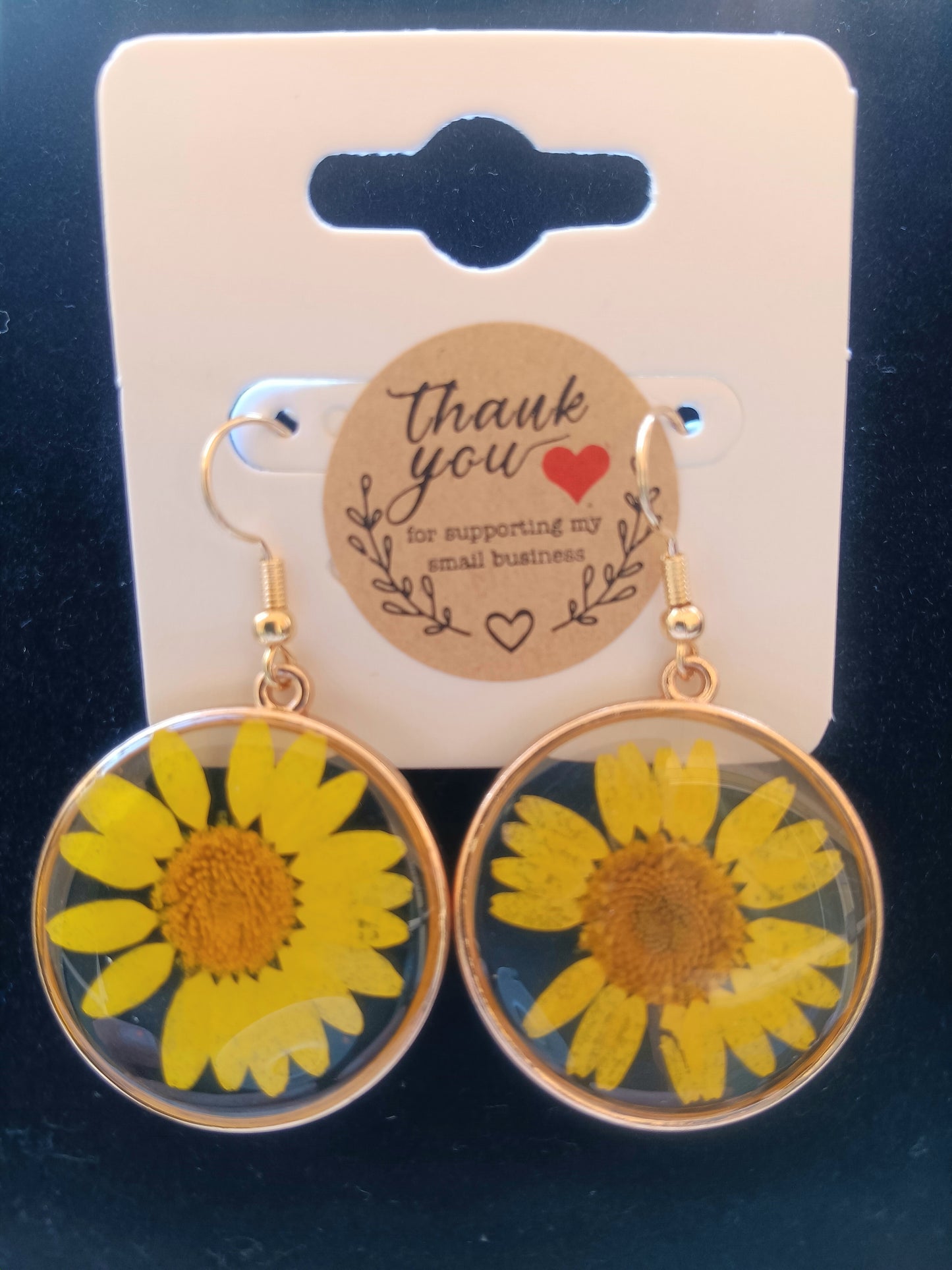 Gorgeous Dried Flower Round Earrings