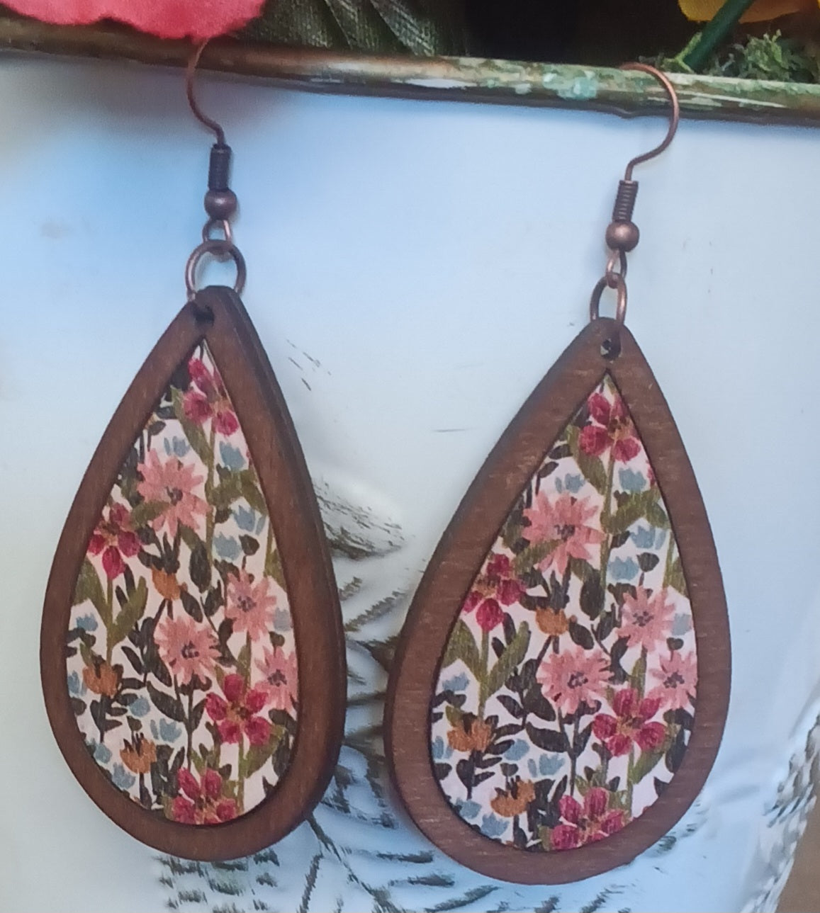 Beautiful Vintage Style Floral Earrings