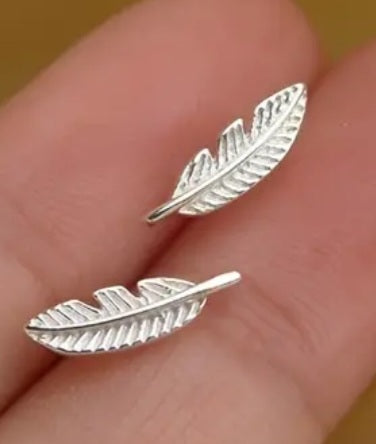 Beautiful Dainty Feather Silver Stud Earrings