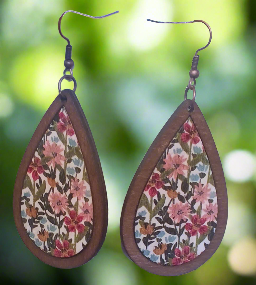 Beautiful Vintage Style Floral Earrings